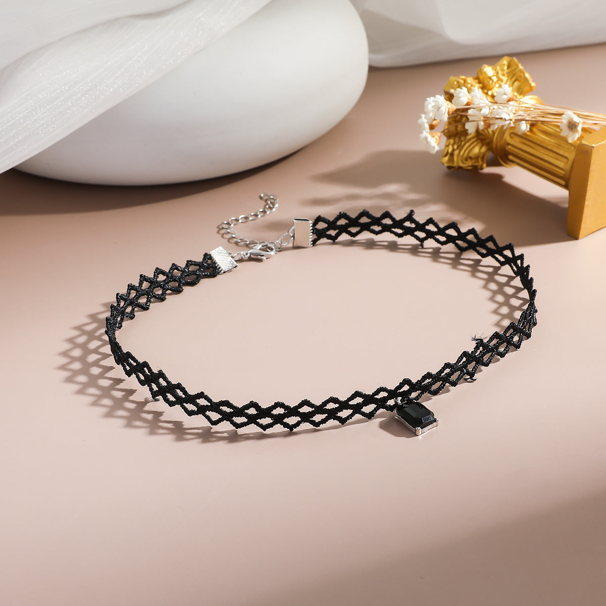 2024 New Japanese Korean Necklace Women's Korean Version Simple Lace Clavicle Chain Fashion Short Choker Necklace
