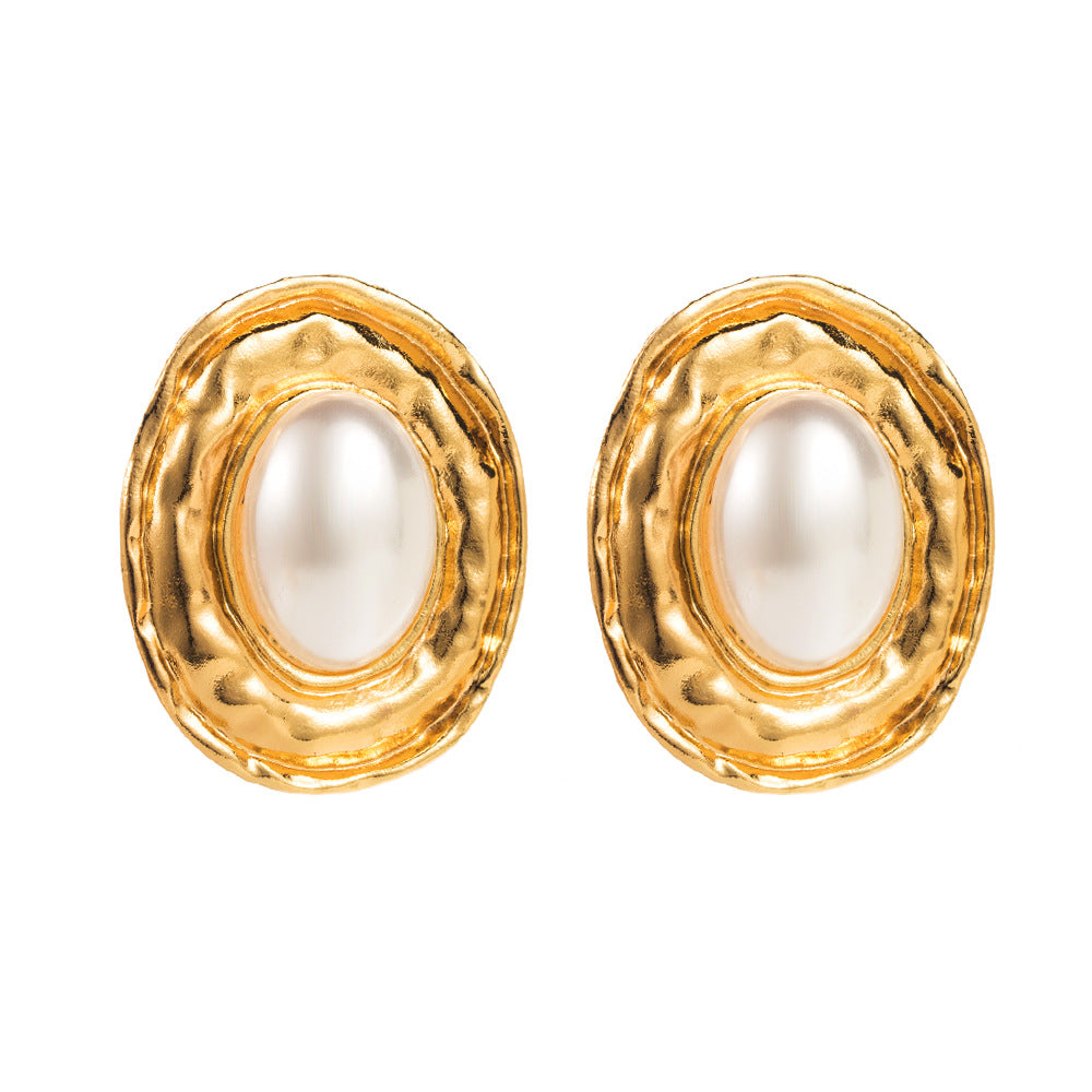 European and American new exaggerated earrings, alloy oval inlaid pearl stud earrings, retro versatile, high-end banquet earrings