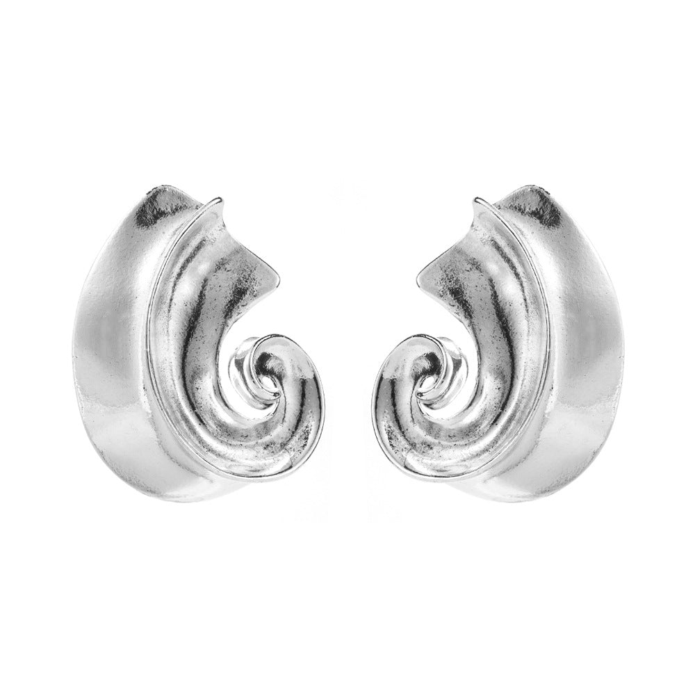 Cross-border new European and American fashion alloy stud earrings are simple and luxurious, versatile S925 silver needle high-quality earrings