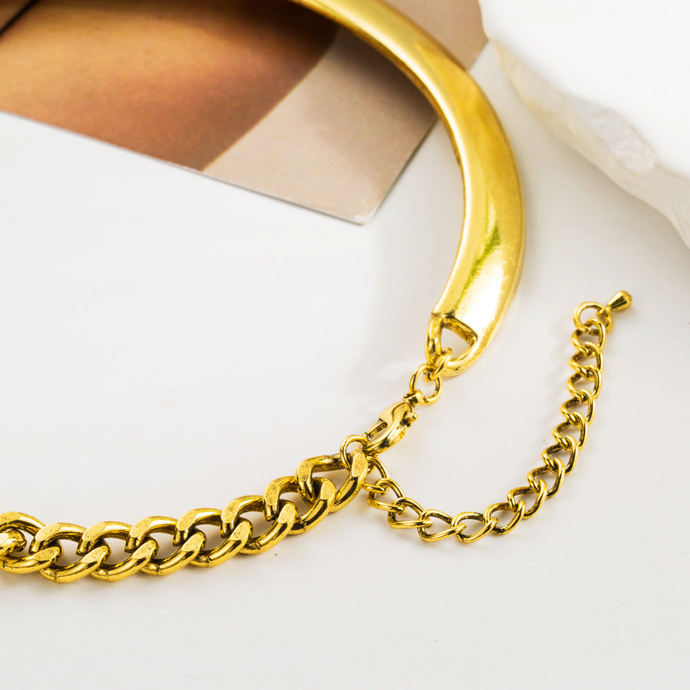 Exaggerated design asymmetrical hip hop horn thick chain necklace European and American personality fashion alloy clavicle necklace wholesale