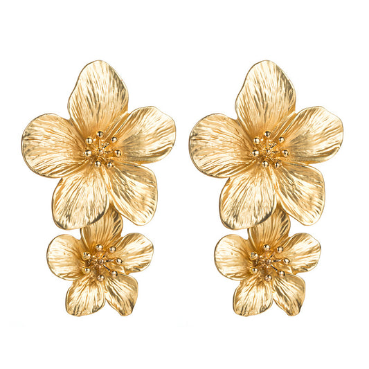 ins European and American cross-border flower earrings fashion temperament earrings shiny gold earrings female petal earrings