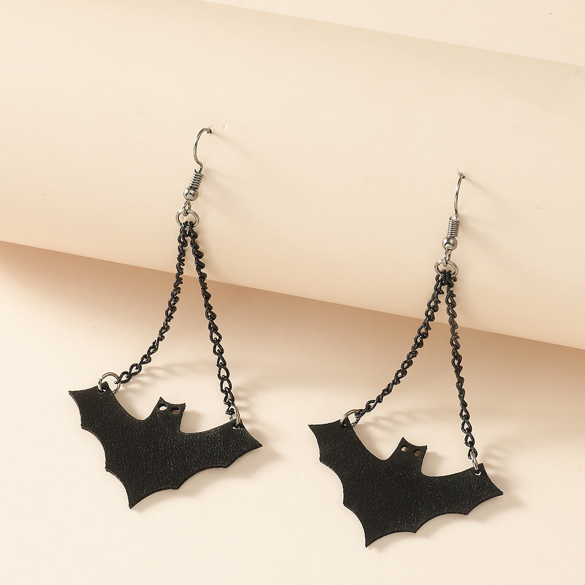 New European and American personality earrings creative vampire bat earrings stud exaggerated Halloween earrings bat earrings