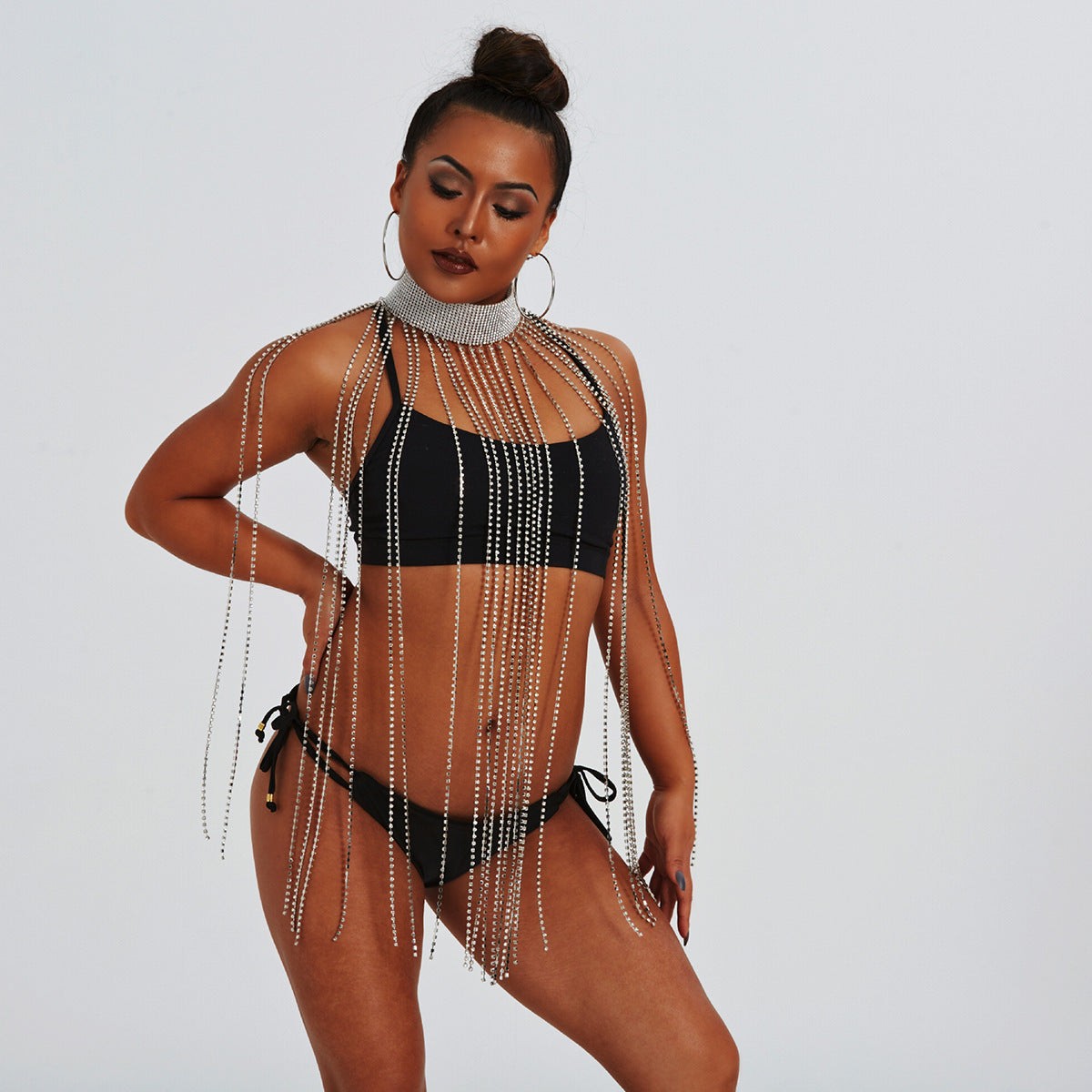 Performance: European and American cross-border jewelry, diamond-encrusted, exaggerated sparkling diamond breastb, tassel necklace, rhinestone cape, body chain