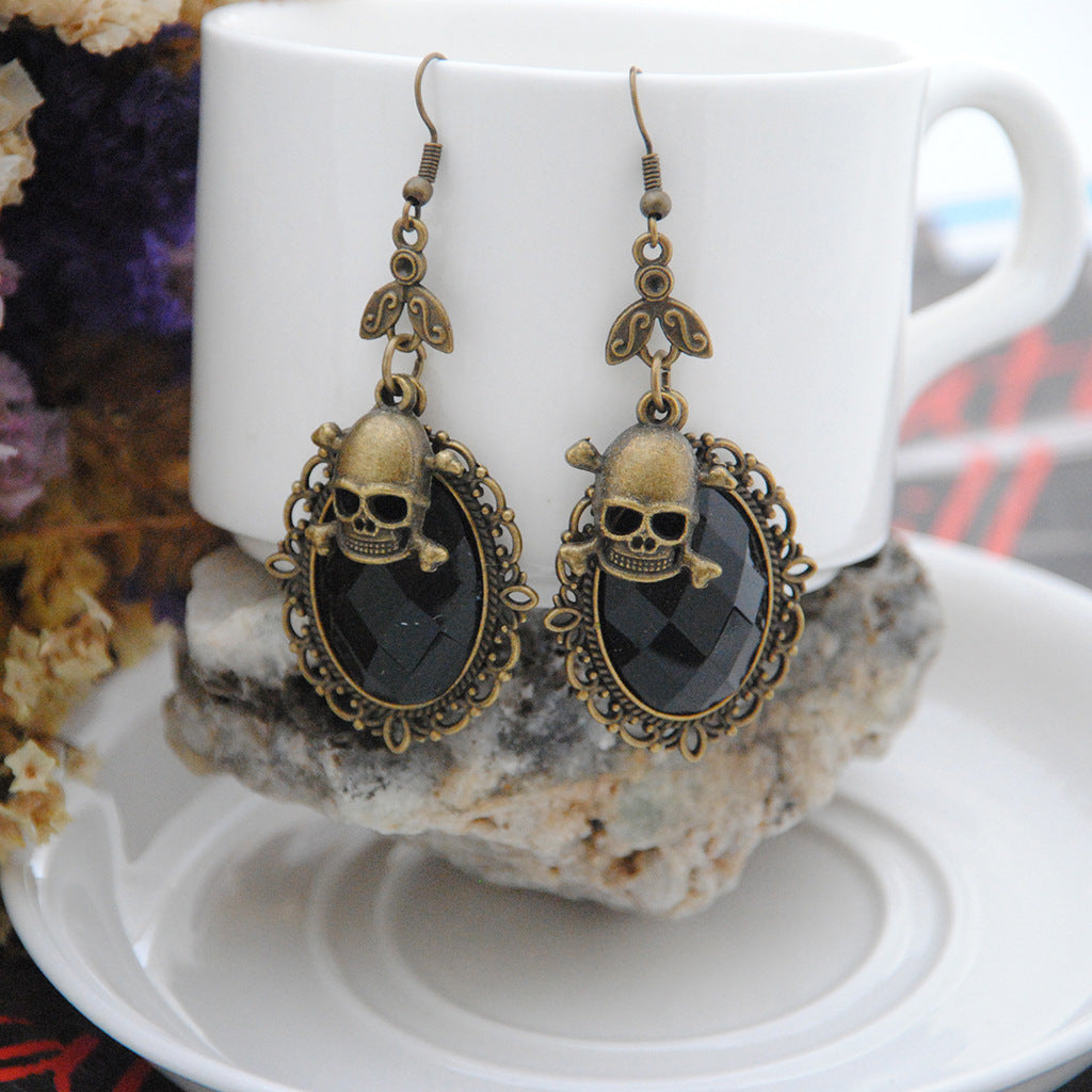 Ancient style original gothic Halloween Halloween skull earrings retro stud earrings personality popular European and American jewelry earrings