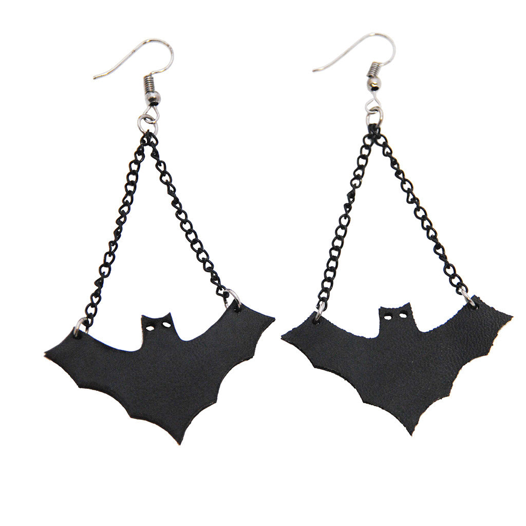 New European and American personality earrings creative vampire bat earrings stud exaggerated Halloween earrings bat earrings