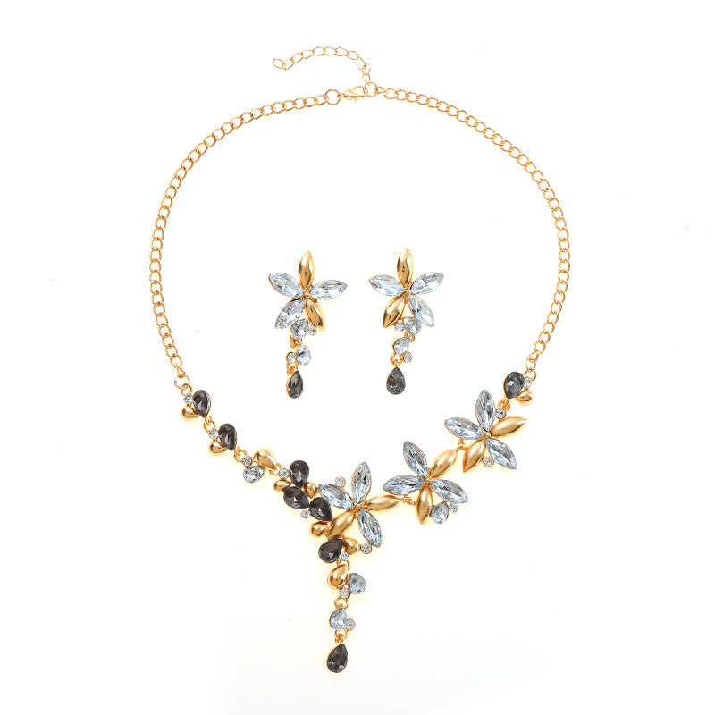 Korean version fresh and beautiful niche fashion necklace earrings set women's personality floral diamond lady high quality jewelry