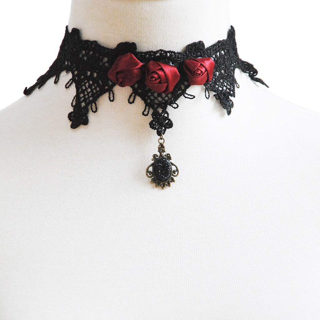 2024 European and American exquisite trend black lace retro accessories rose handmade necklace necklace ornaments