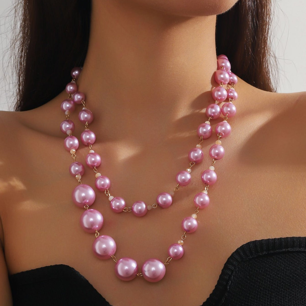 The new retro luxury niche temperament multi-layer pearl stacked clavicle chain necklace is fashionable and versatile