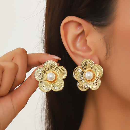 New summer alloy floral earrings European and American exaggerated trend metallic flower stud earrings