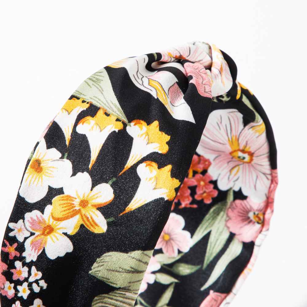 Fashionable new bohemian style headband, women's wide-brimmed flower fabric headband, out of the hair, hair pressing, versatile Internet celebrity hair accessories