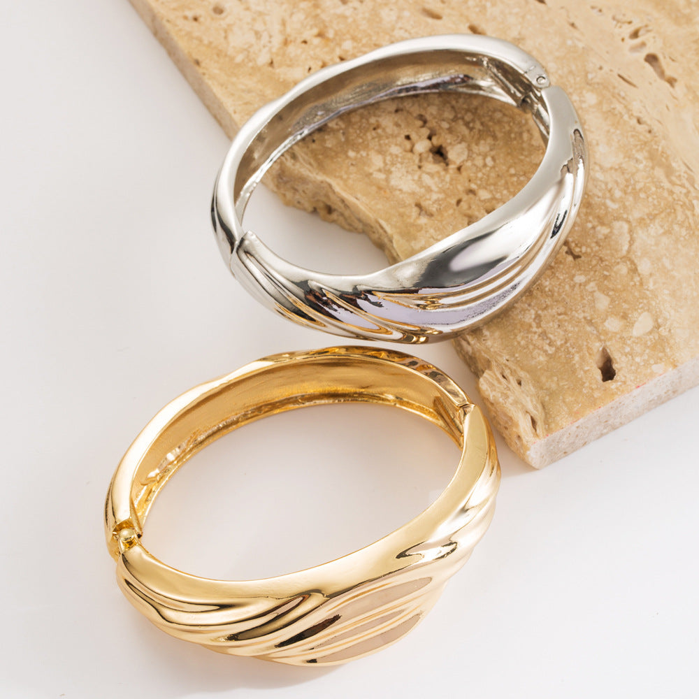 French niche thread, water ripples, concave and convex texture, elastic bracelet, women's light luxury, high-end sensual ring couple bracelet