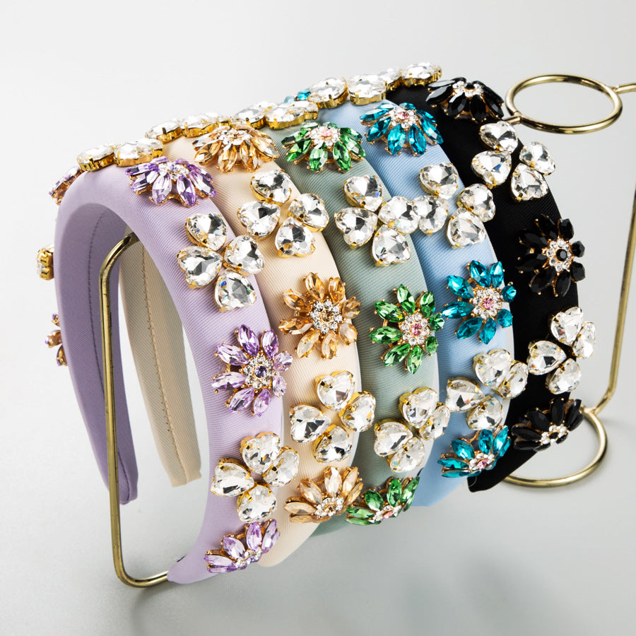 Cross-border popular European and American creative baroque headbands, flower rhinestones, heart-shaped headbands, retro heavy industry hair accessories wholesale