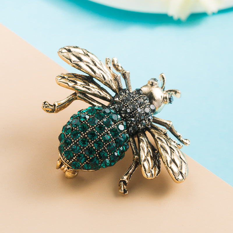 European and American fashion exaggerated alloy diamond bee corsage brooch trend high-end versatile brooch clothing accessories women