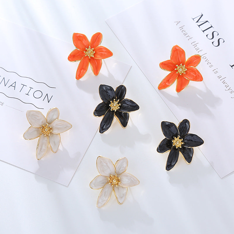 Korean version of small fresh ins wind flower earrings female alloy dripping oil flower stud earrings trend earrings wholesale earring