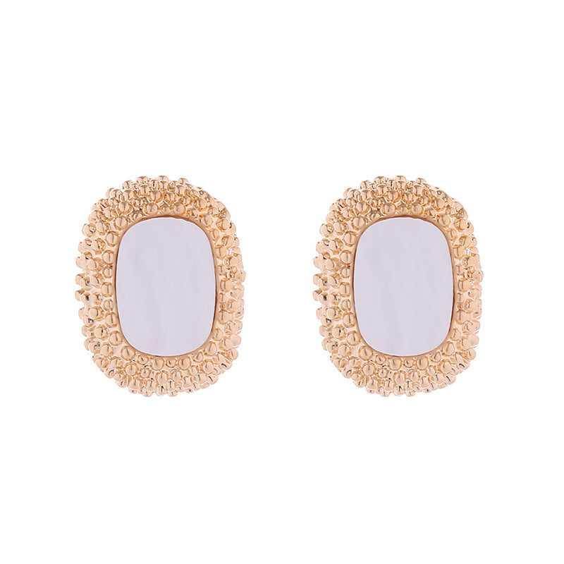 European and American new retro palace style geometric square temperament stud earrings female S925 silver needle versatile atmosphere banquet earrings