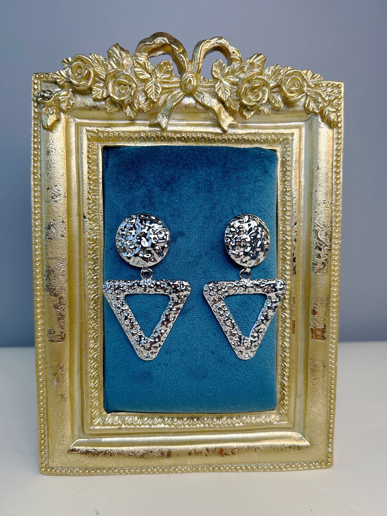 New European and American exaggerated jewelry, retro geometric triangle shape, metal earrings, personality temperament, alloy cutout earrings
