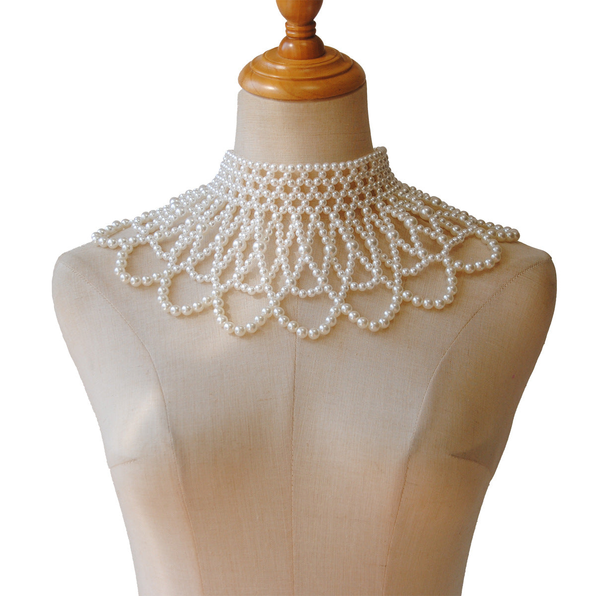 New European and American Neck Necklace Western Vintage Wedding Dress with Pearl Shawl Scalloped Beaded Cutout Necklace