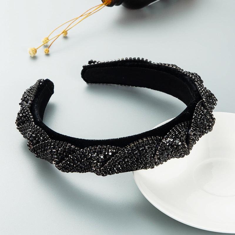 The same trend as the Ming headband ZA, the gorgeous rhinestone headband, the fashionable new large version of the face wash hair hole, flannel hair accessories