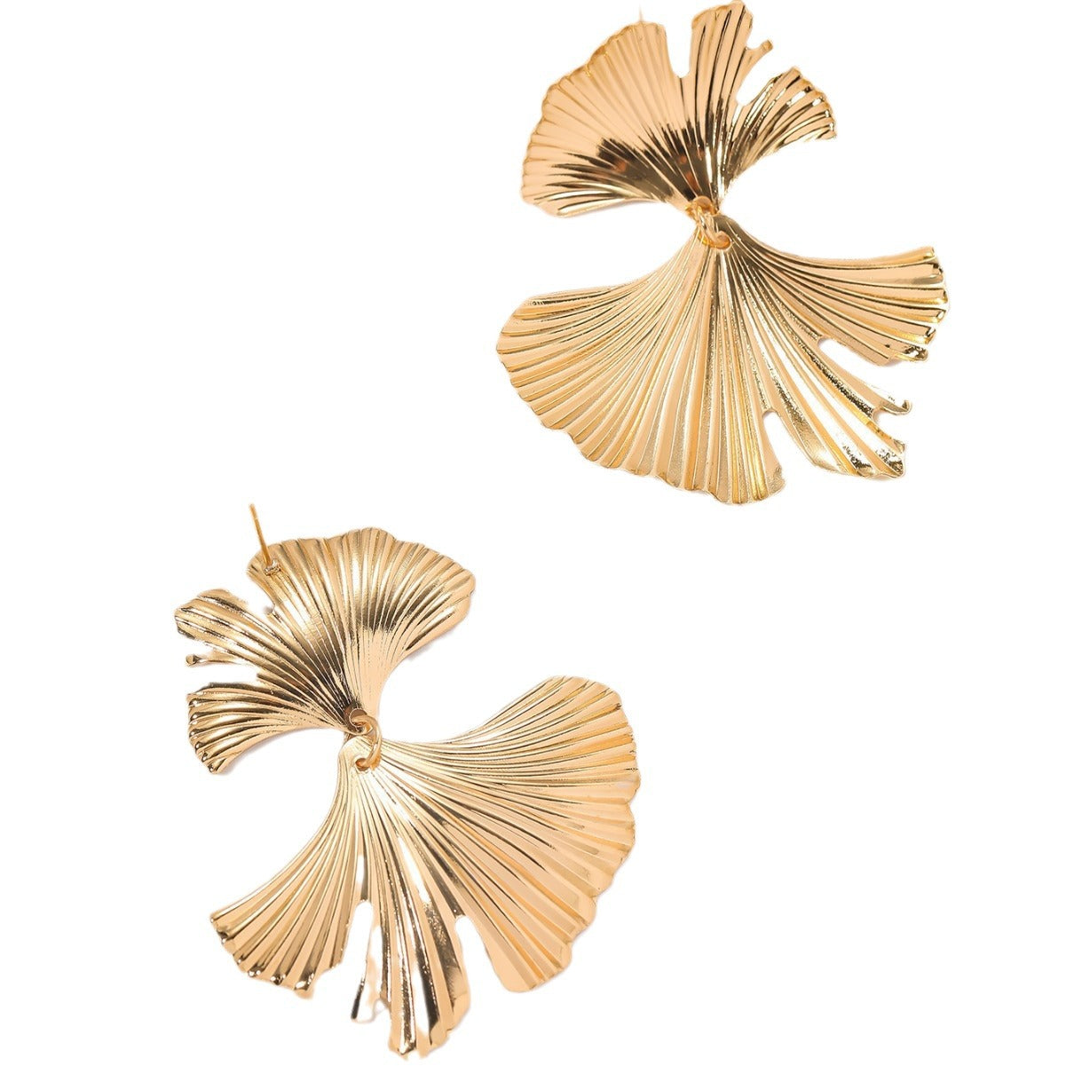 New personality European and American metal petal stud earrings retro Hong Kong style fashion catwalk vintage style earrings