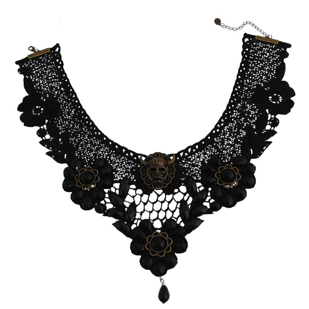 2024 European and American New Clavicle False Collar Fashion Exaggerated Women's Lace Devil Head Necklace Halloween Necklace