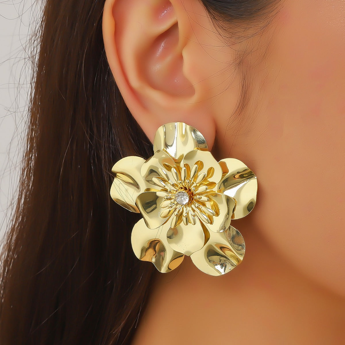New summer alloy floral earrings European and American exaggerated trend metallic flower stud earrings