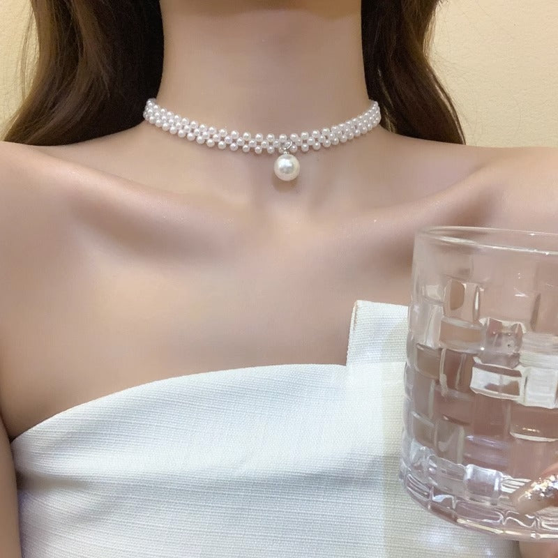 Pearl necklace women's 2023 new trendy light luxury niche design high-end clavicle chain short fashion necklace