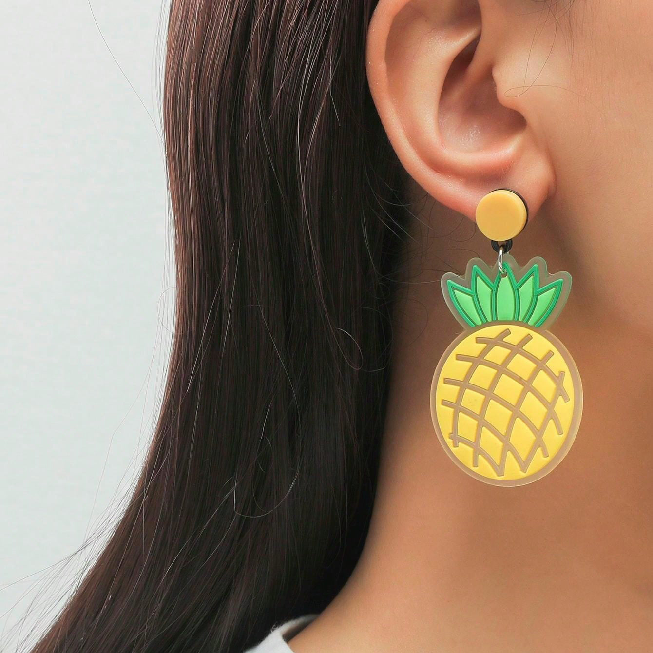 The new Korean version of the fashionable retro forest series Chaoxian sunflower pineapple small fresh earrings with personality and temperament are versatile