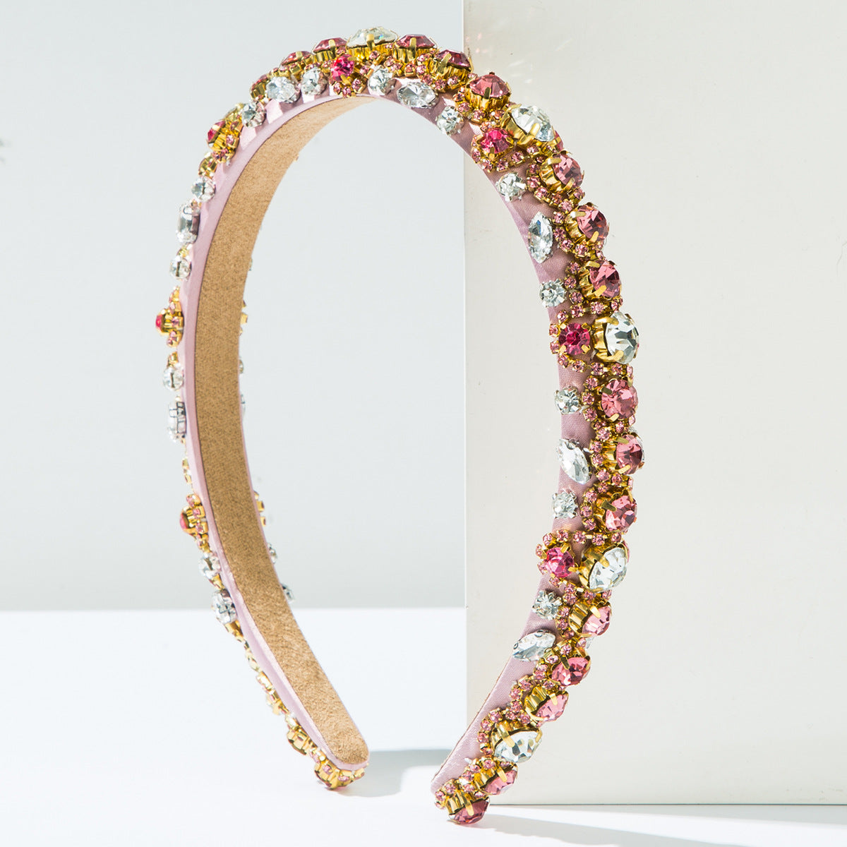 The Korean version of the baroque is hand-sewn with diamond headbands, heavy craftsmanship, exquisite and gorgeous sponge, high skull, banquet hair accessories