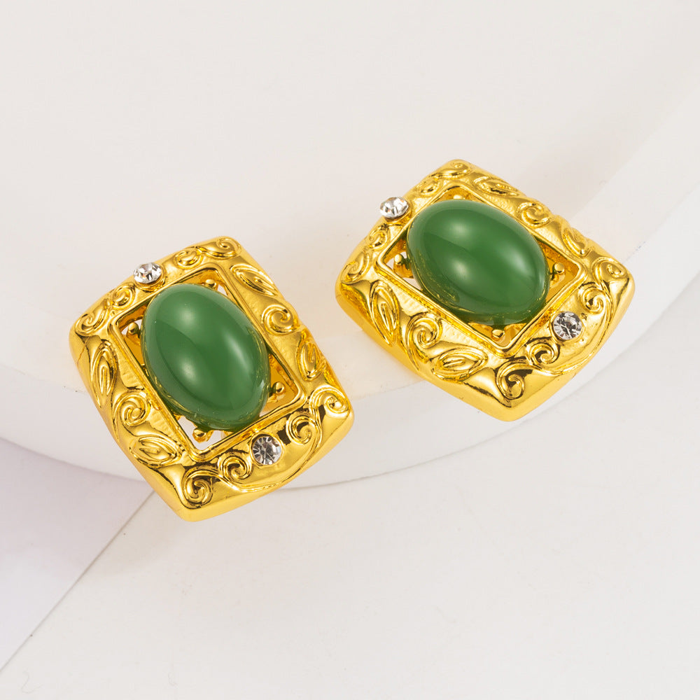 Simple and anti-vintage temperament, square geometric alloy diamond stud earrings, retro light luxury, palace style banquet stud earrings, earrings