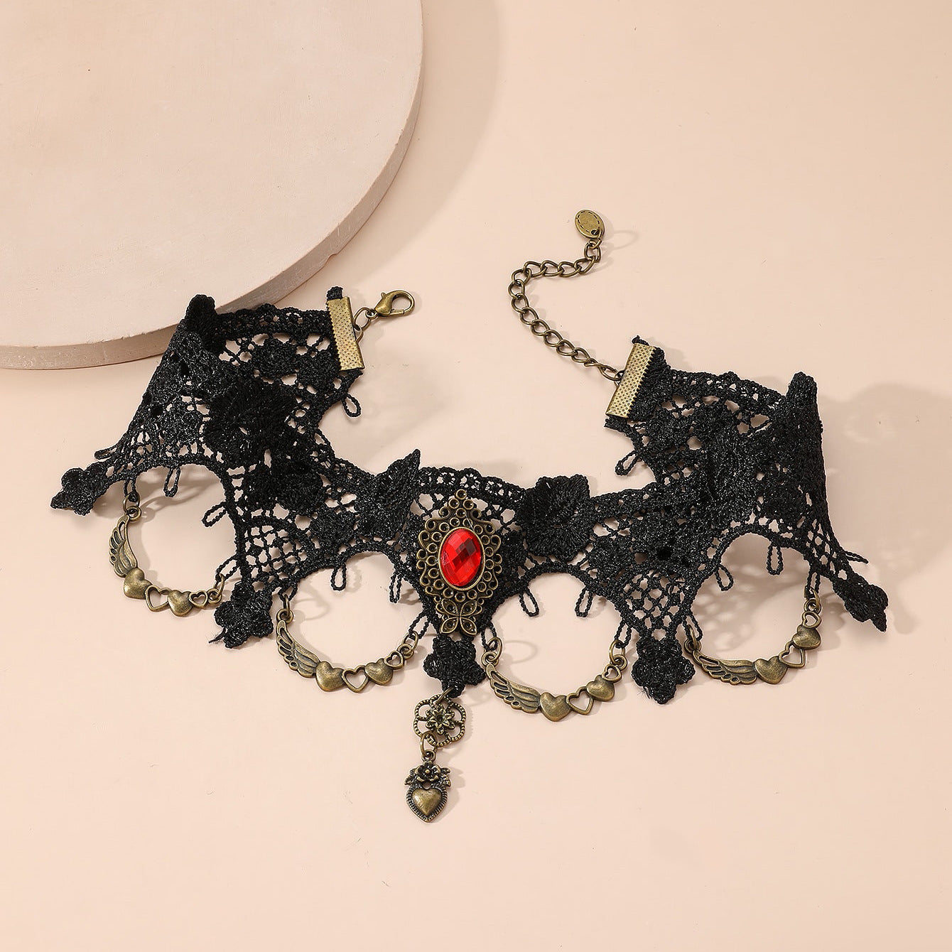 New European and American cross-border retro lace clavicle chain gothic antique women's personality jewelry alloy pendant necklace