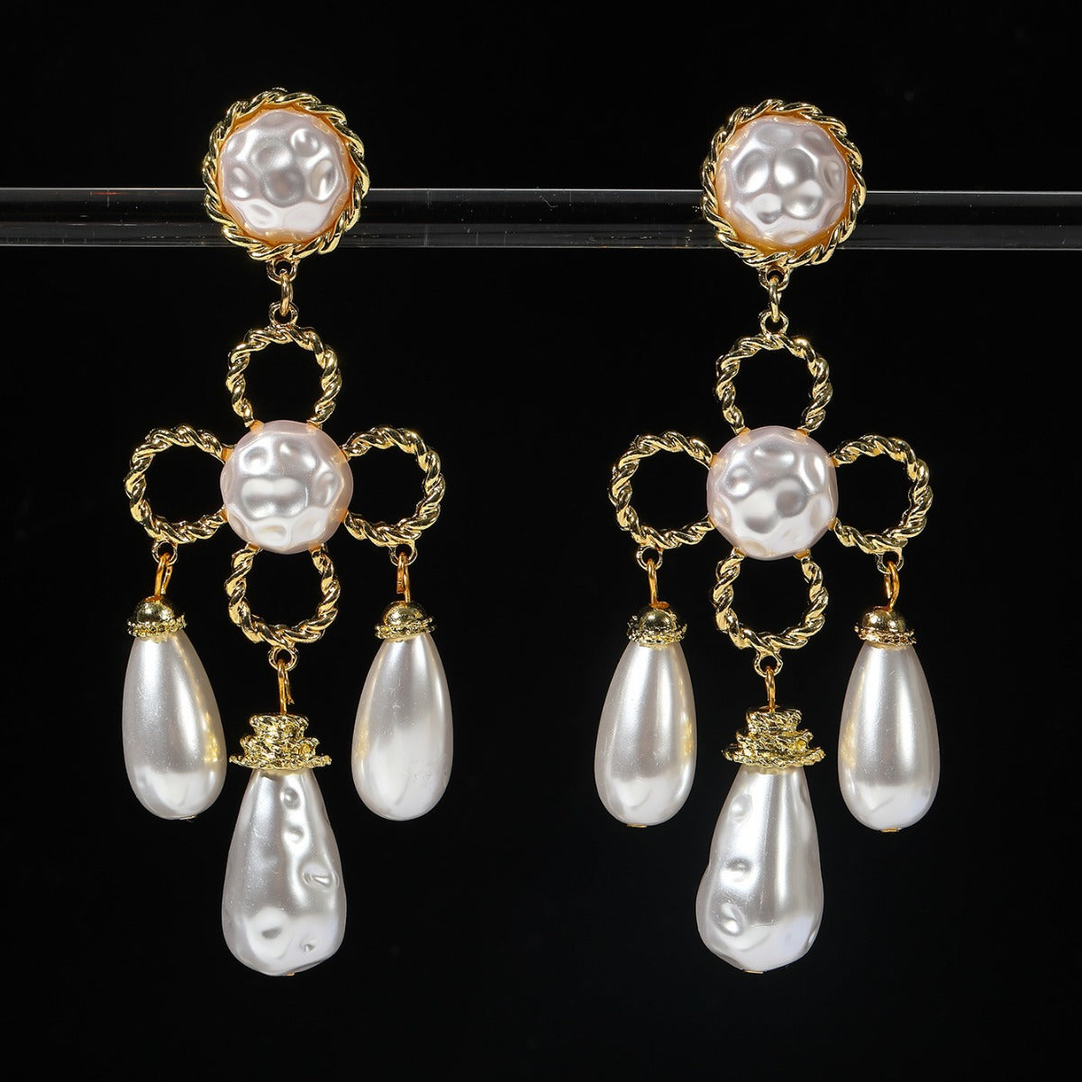 The new vintage temperament drop pearl earrings hollow carved crystal diamond palace style gorgeous heavy industry earrings