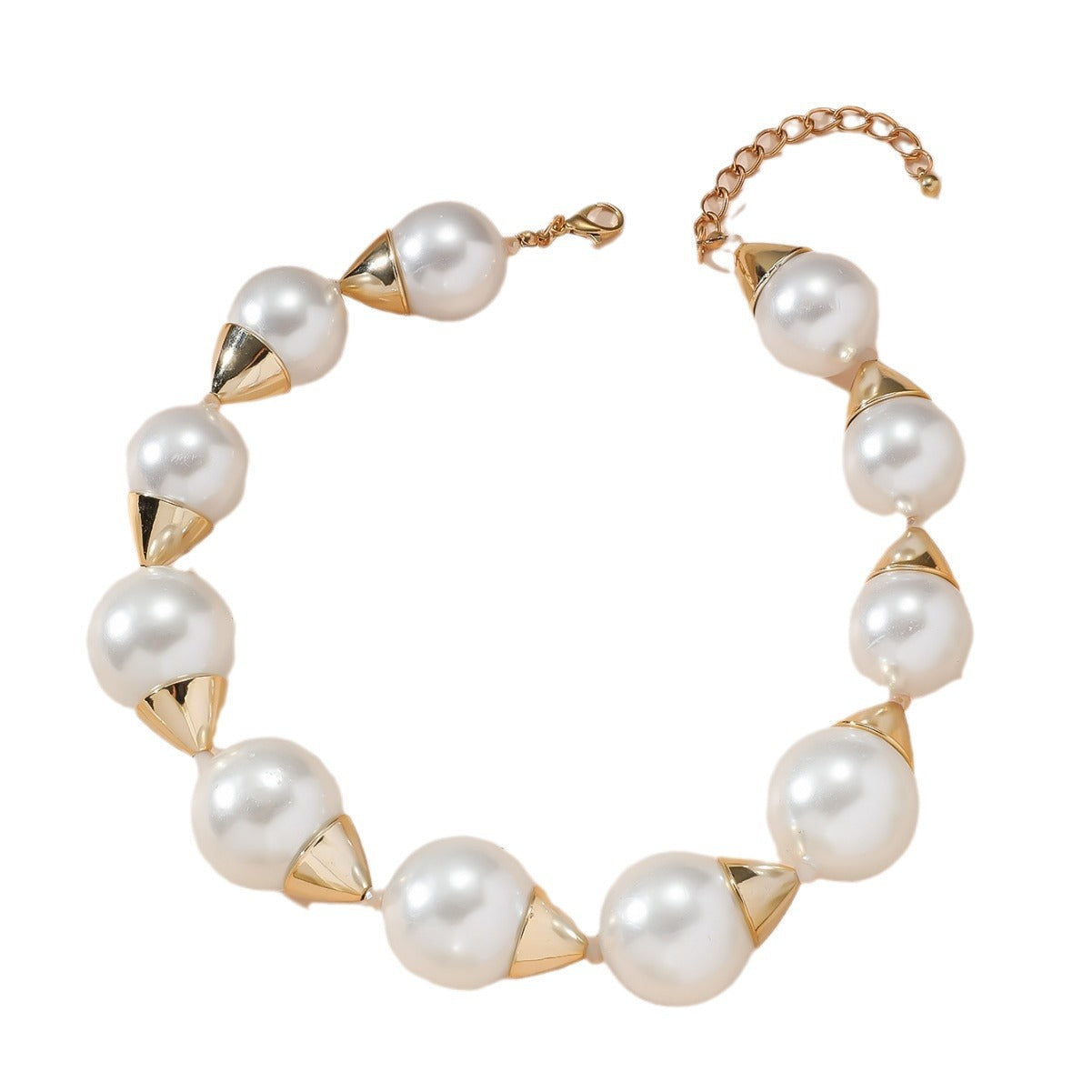 The new European and American high-end exaggerated metal splicing big pearl retro trendy versatile clavicle chain temperament big brand necklace