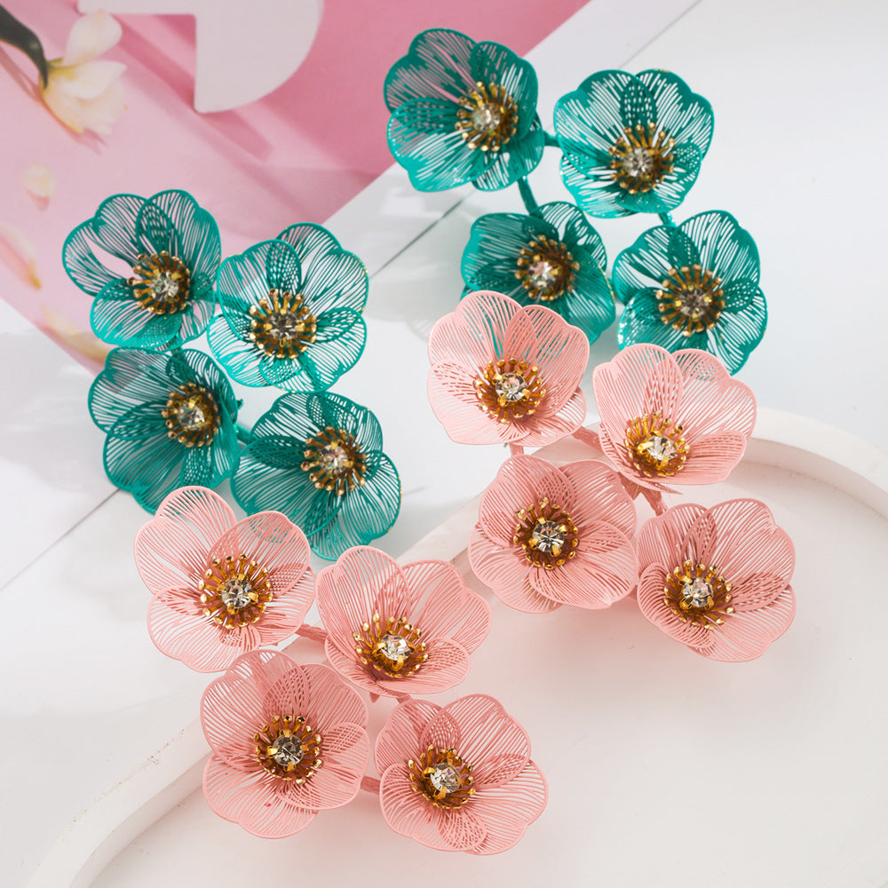 Cross-border new fashion summer floral earrings with multi-layered temperament, exaggerated cut-out flower and diamond earrings