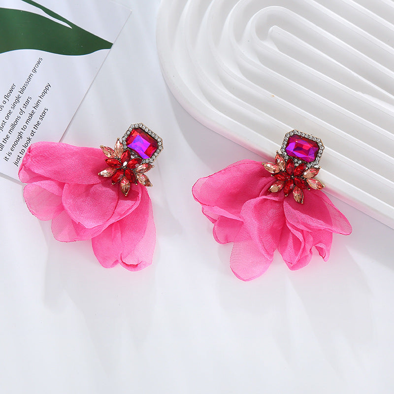 European and American new resort style mesh flower earrings alloy colored diamond flower stud earrings fashion temperament high-end earrings