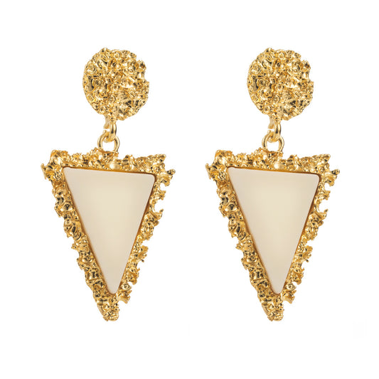 European and American retro vintage embossed resin earrings, simple triangle pendant, niche high-end fashion catwalk earrings