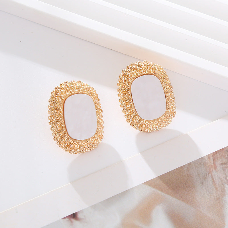 European and American new retro palace style geometric square temperament stud earrings female S925 silver needle versatile atmosphere banquet earrings