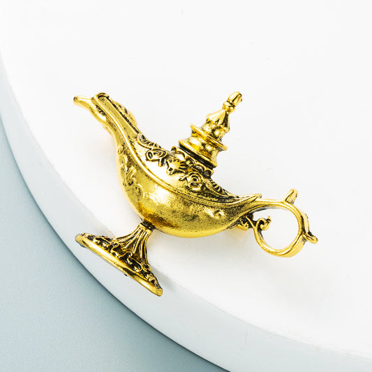 European and American cross-border personality retro Aladdin magic lamp brooch alloy plating distressed anti-walking pin corsage accessories