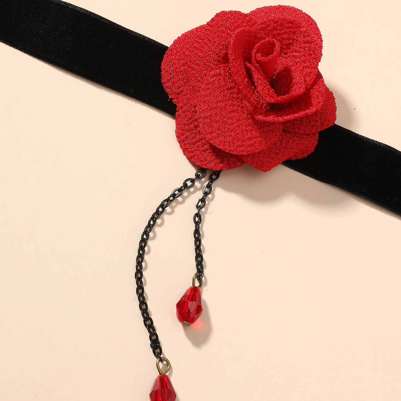 New European and American jewelry, delicate and trendy black lace, retro accessories, roses, handmade necklaces, necklaces