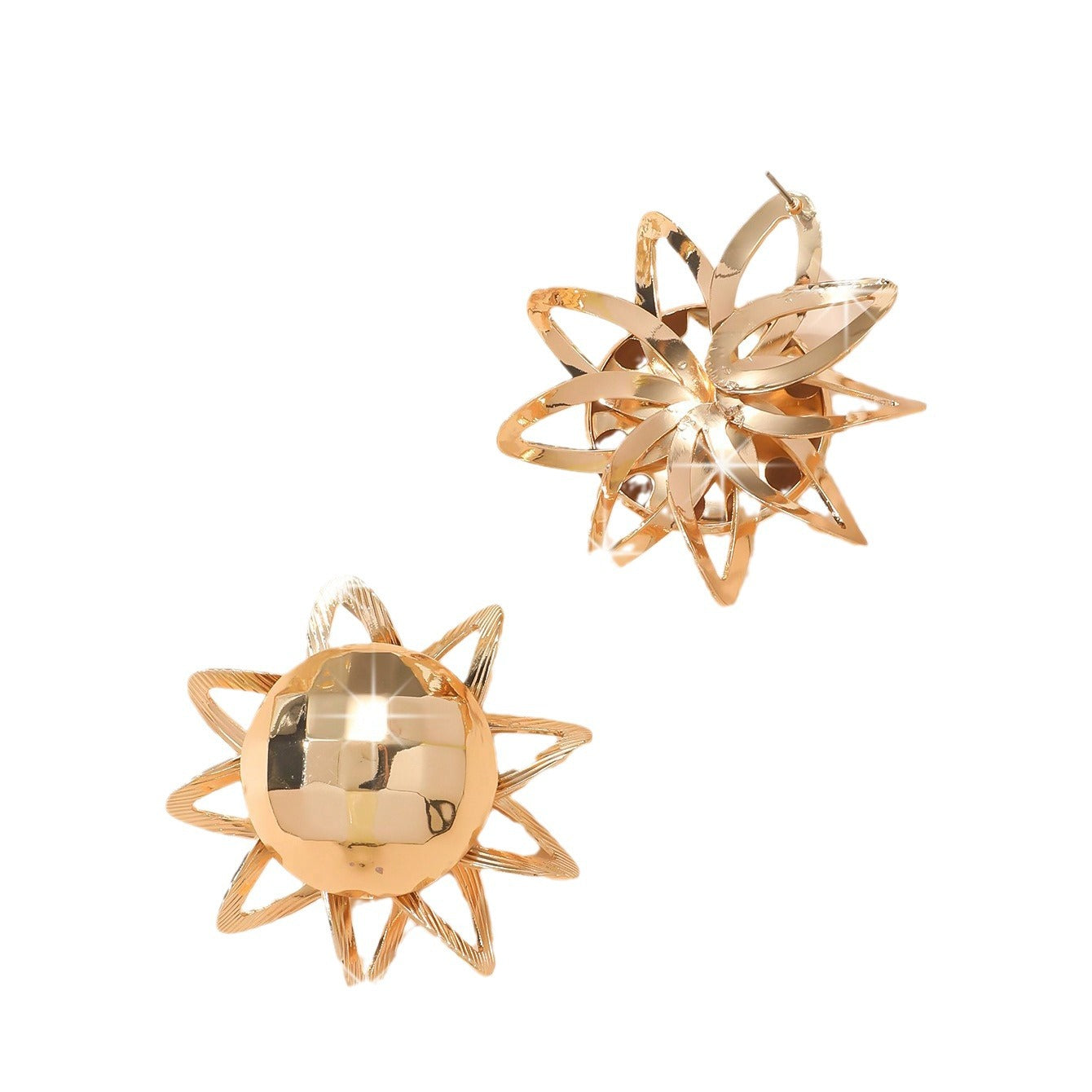 New jewelry: pearl metal petal earrings, fashion personality stud earrings, niche versatility, high-end earrings