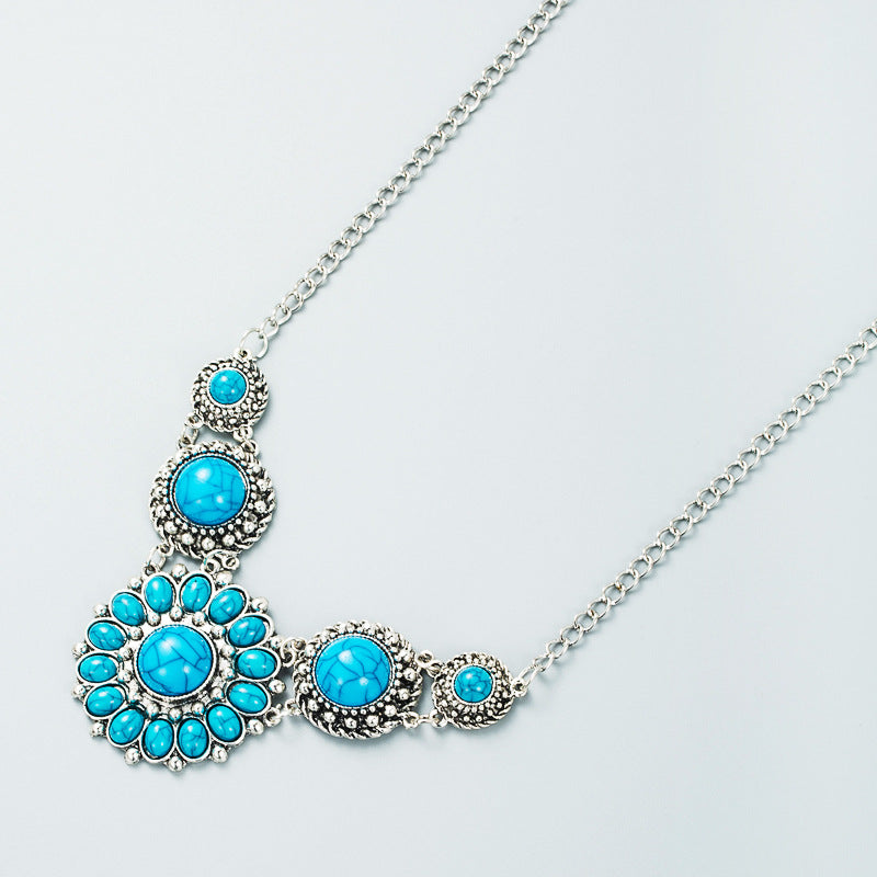 European and American fashion exaggerated necklace women's vintage alloy turquoise necklace women's bohemian court pendant accessories