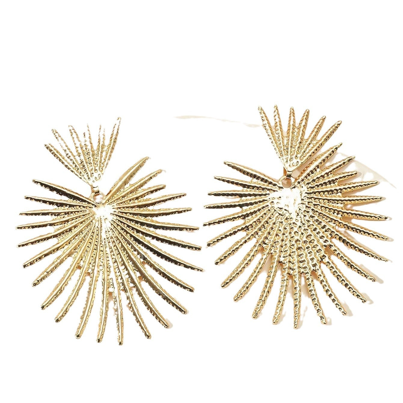 The new European and American cross-border jewelry, exaggerated cold wind, star flower earrings, niche fan-shaped resort style earrings