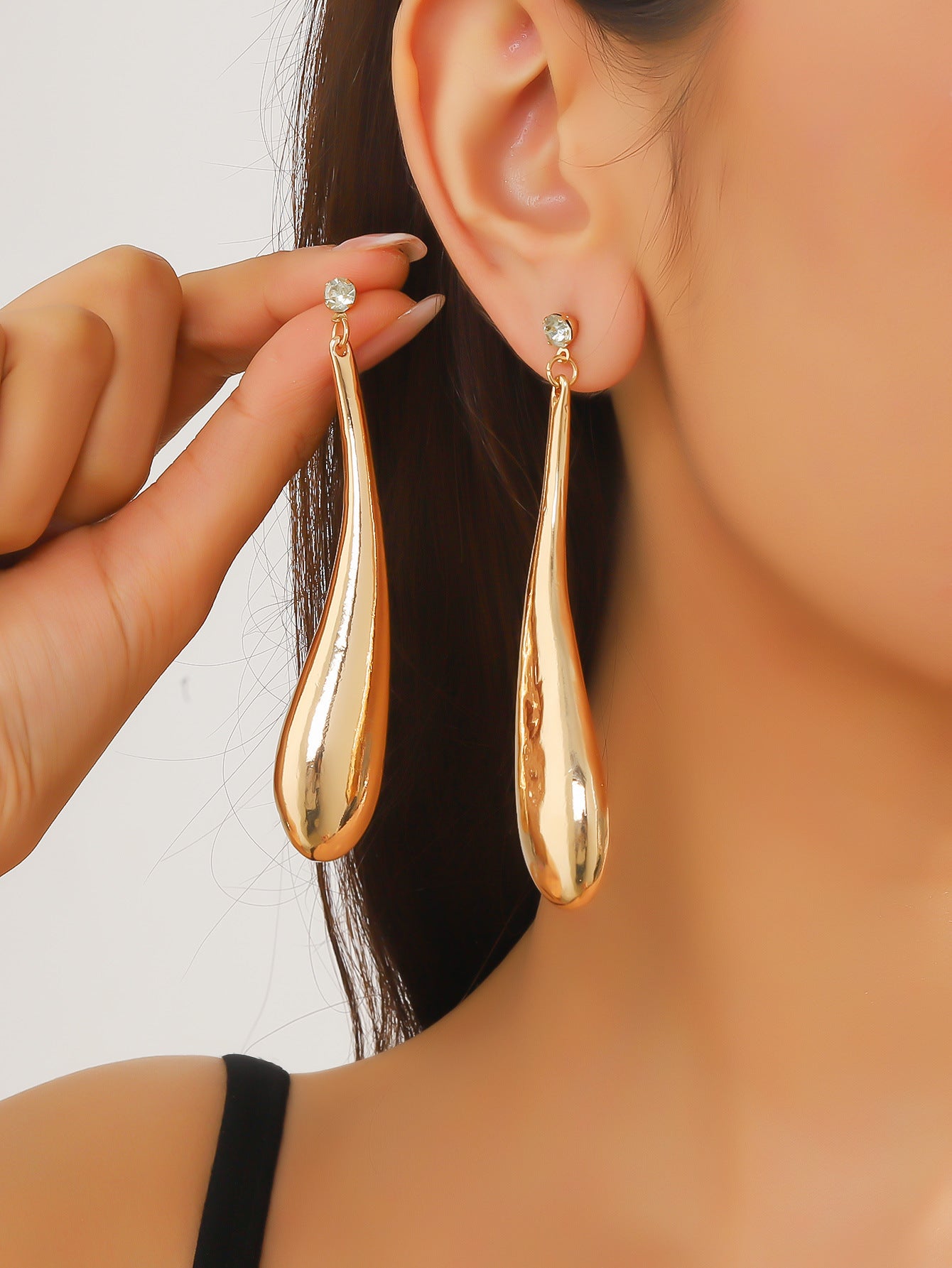 The new cross-border exclusive jewelry, exaggerated water drops, large pendants, punk style necklaces, versatile, simple geometric clavicle chains