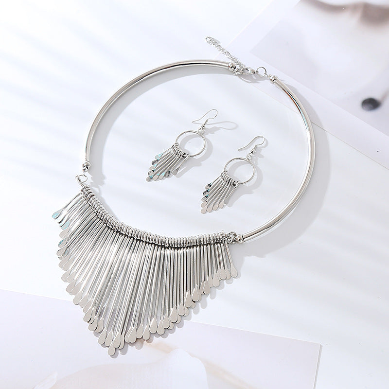 European and American new fashion, exaggerated high-end necklaces, earrings, sets, versatile tassels, multi-layer metallic jewelry