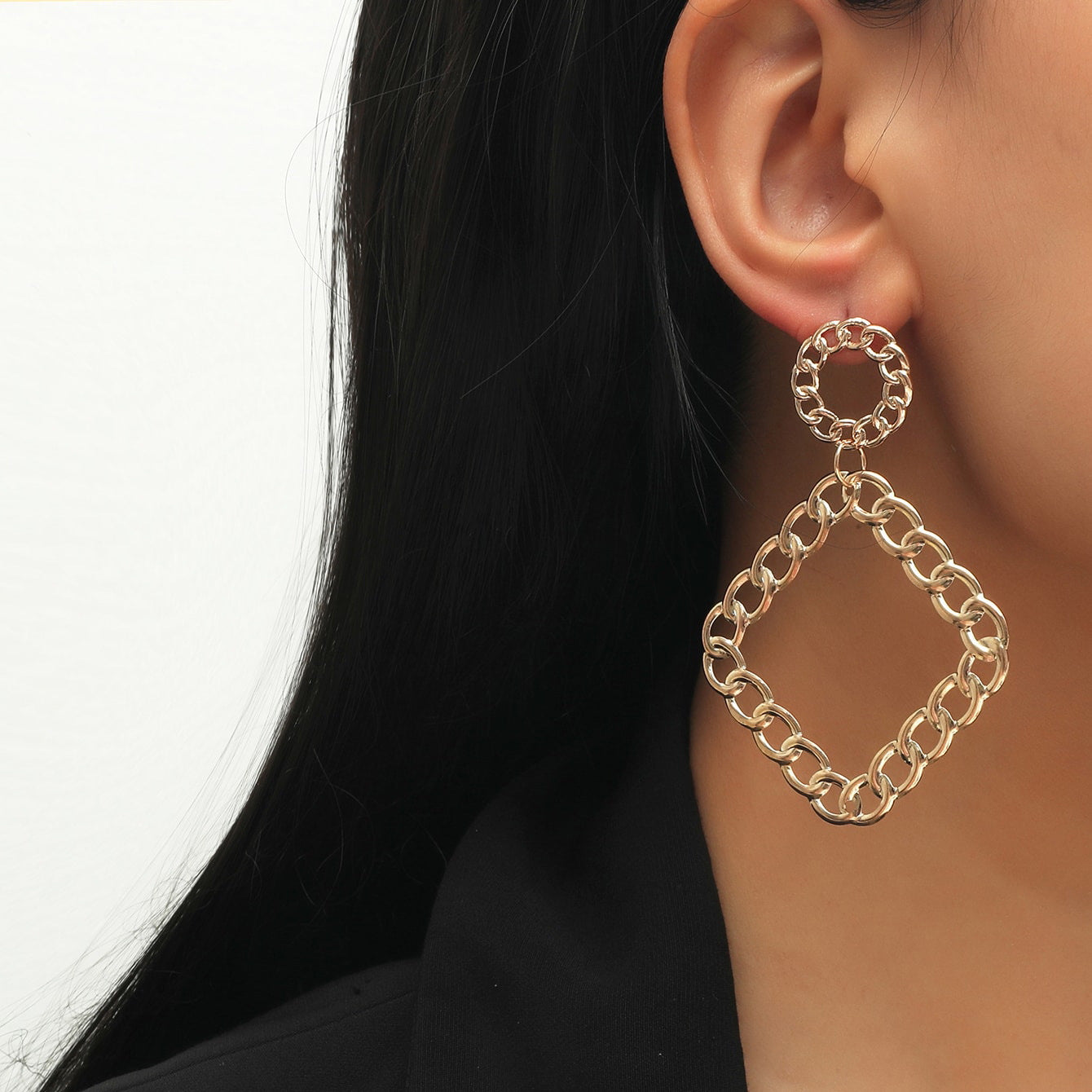 New jewelry: geometric hollow heart-shaped chain big earrings, women's sense of luxury, cold style, European and American exaggerated earrings