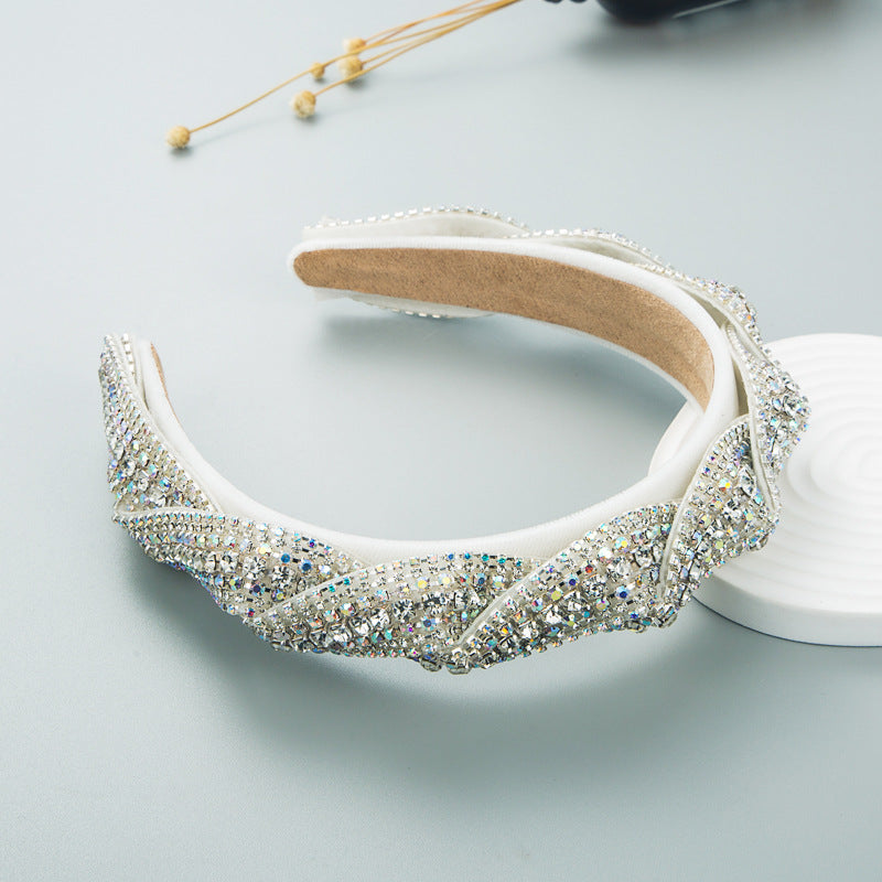 The same trend as the Ming headband ZA, the gorgeous rhinestone headband, the fashionable new large version of the face wash hair hole, flannel hair accessories