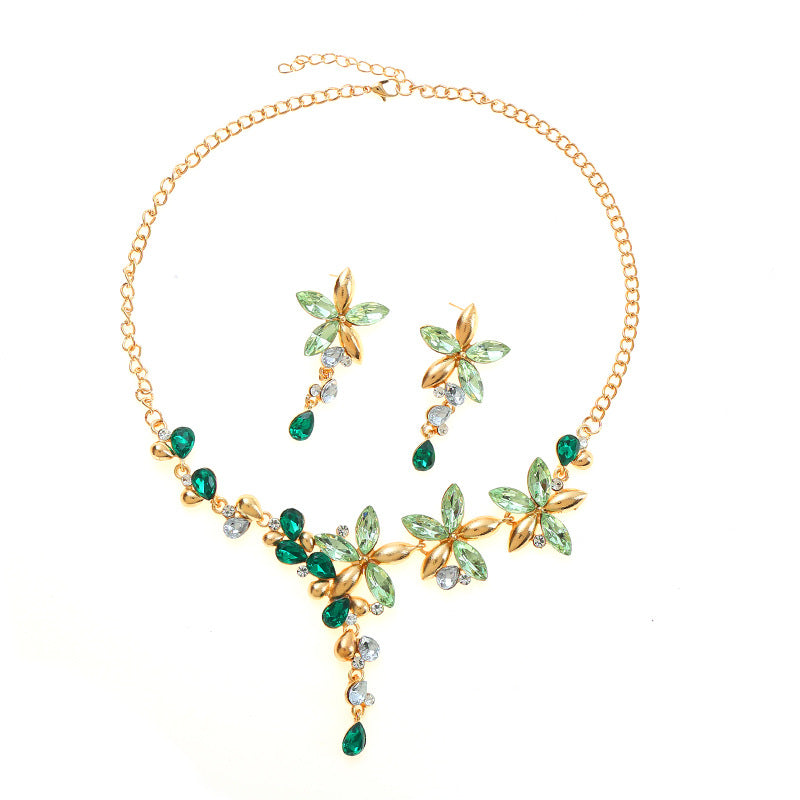 Korean version fresh and beautiful niche fashion necklace earrings set women's personality floral diamond lady high quality jewelry