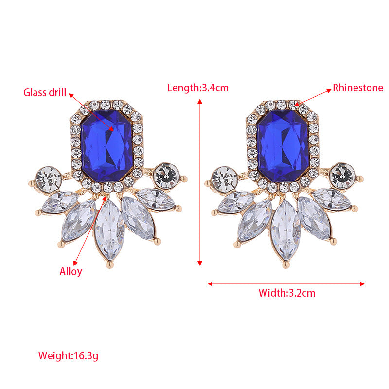 European and American cross-border fashion retro palace style alloy diamond earrings, women's versatile, light luxury, high-end ear jewelry wholesale