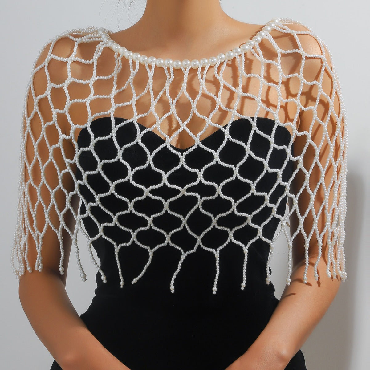 New European and American personality creative jewelry hollow pearl chest chain sexy fashion pearl blouse hipster body chain