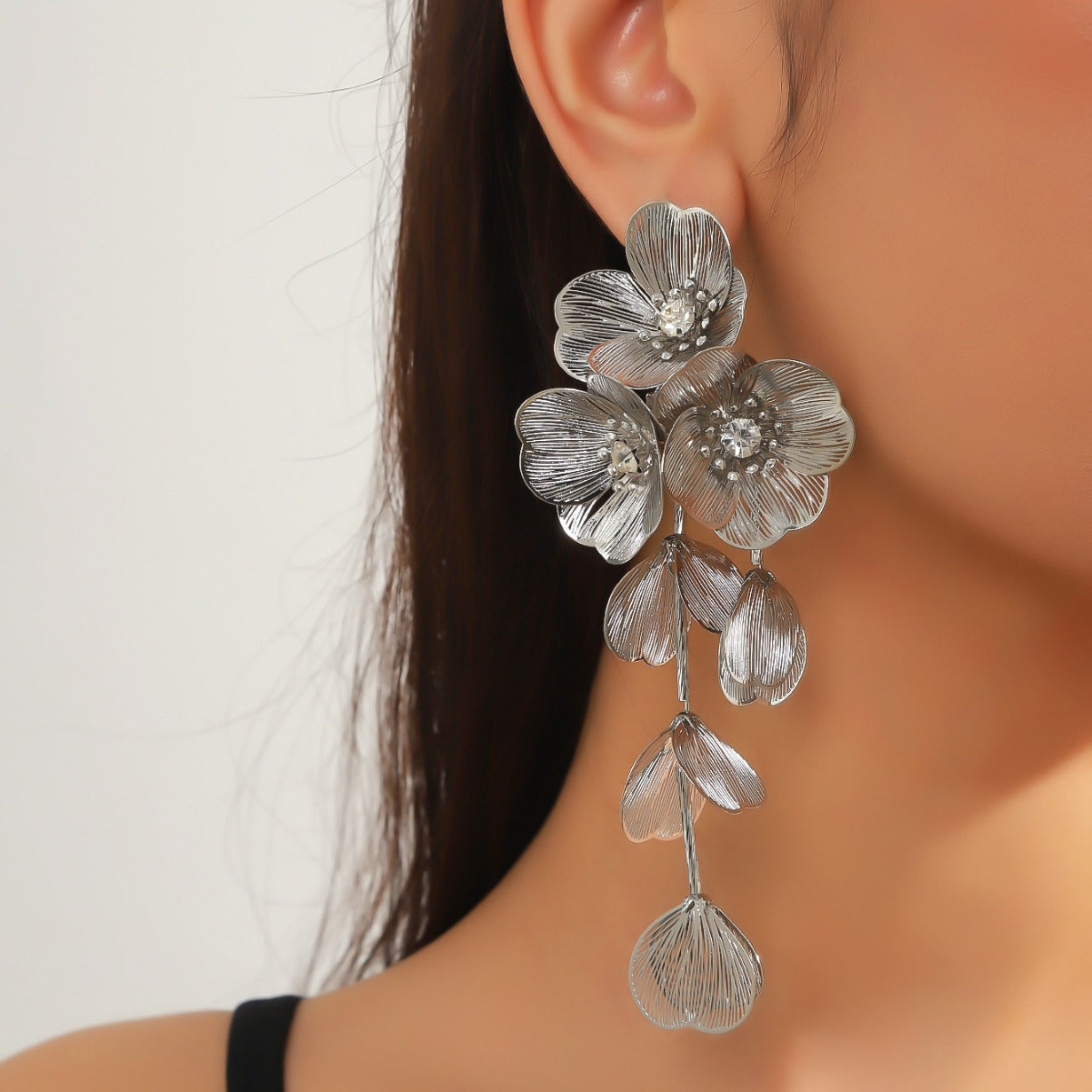 New summer fashion pre-loved earrings retro court style cut-out crown set diamond earrings