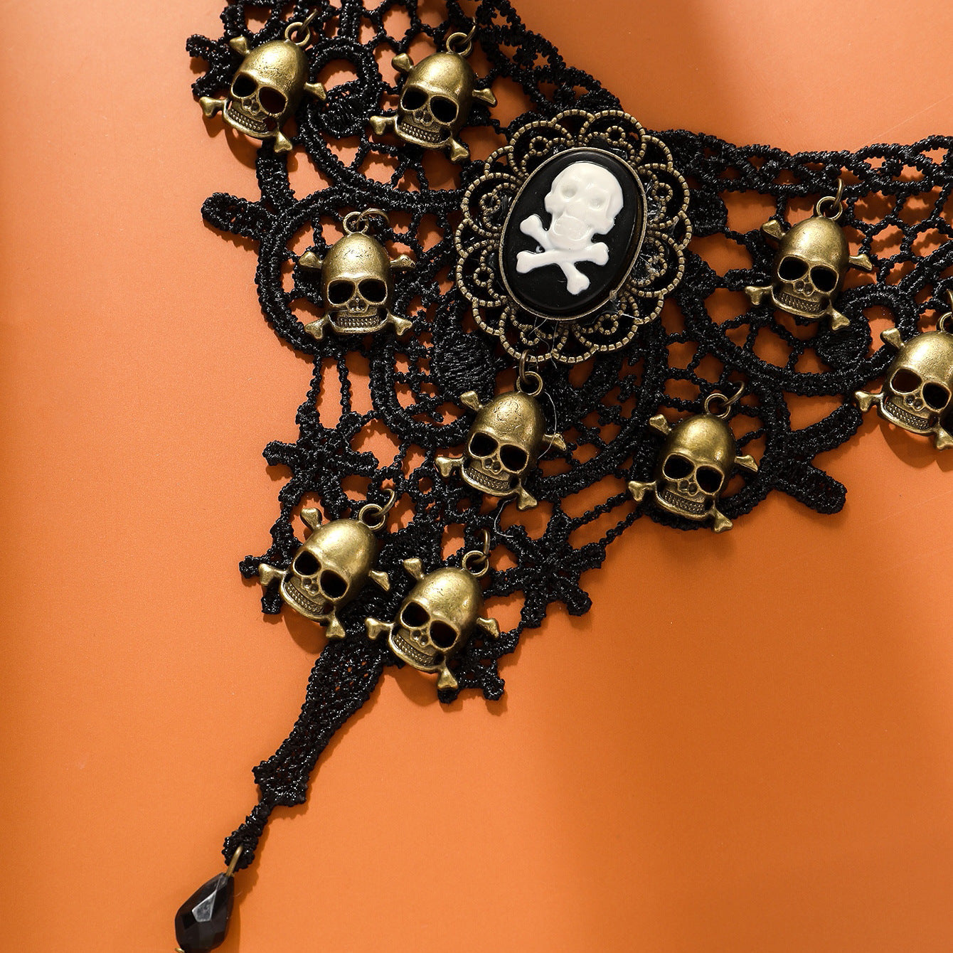 2024 European and American New Clavicle Halloween Necklace Fake Collar Fashion Exaggerated Women's Lace Skull Necklace